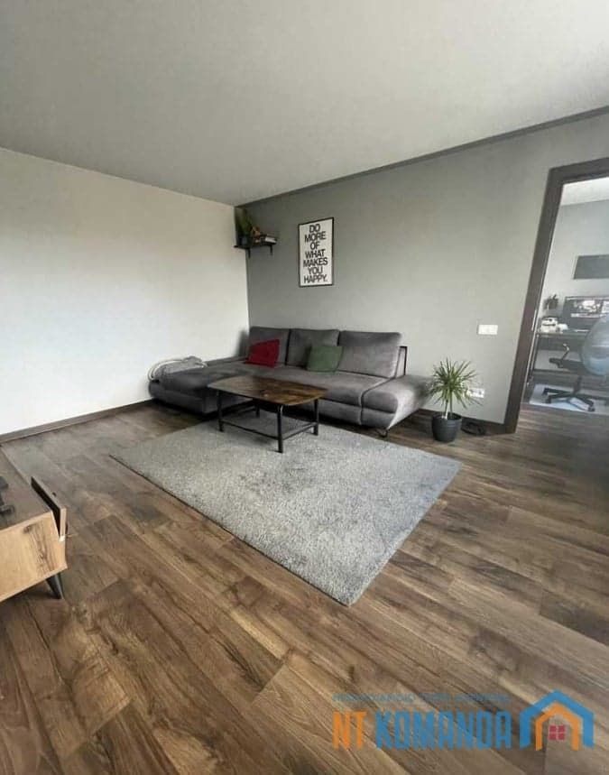 Parduodamas naujai suremontuotas 2 kamb. butas Klaipėdoje, Mokyklos g.