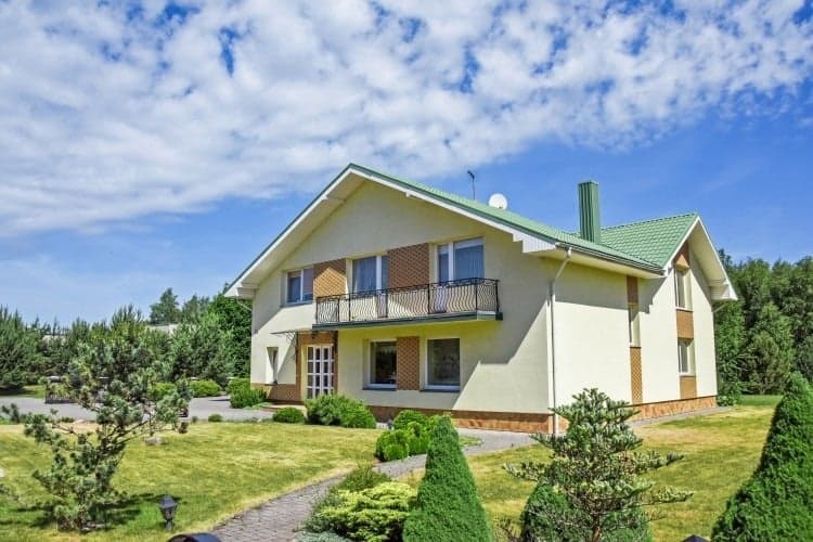 Namai ir kotedžai — Parduodamas 4 apartamentų namas, Smilgų g., Palangoje