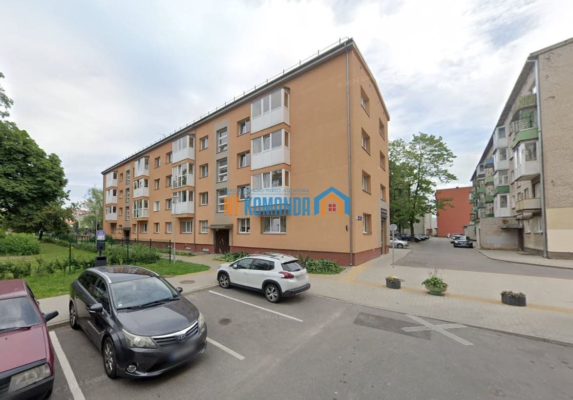 Parduodami butai — Parduodamas 3 kambarių butas renovuotame name, centrinėje Klaipėdos dalyje
